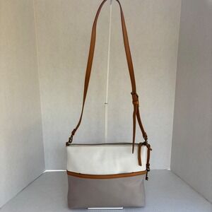 Fossil Fiona Crossbody Bag Leather Colorblock White Taupe Tan ZB7266
Purse